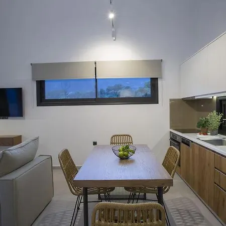 Vila Seascape - Beachfront *