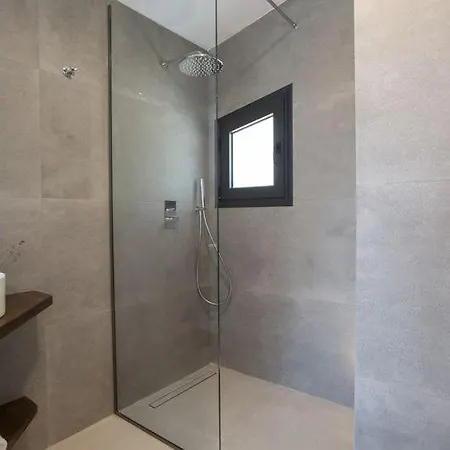 Seascape - Beachfront Vilă Vasiliki