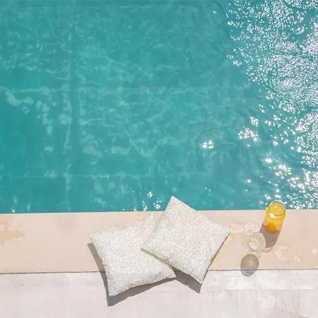 Seascape - Beachfront *