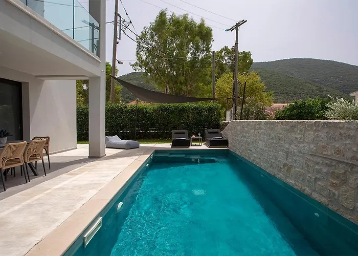 Seascape - Beachfront *